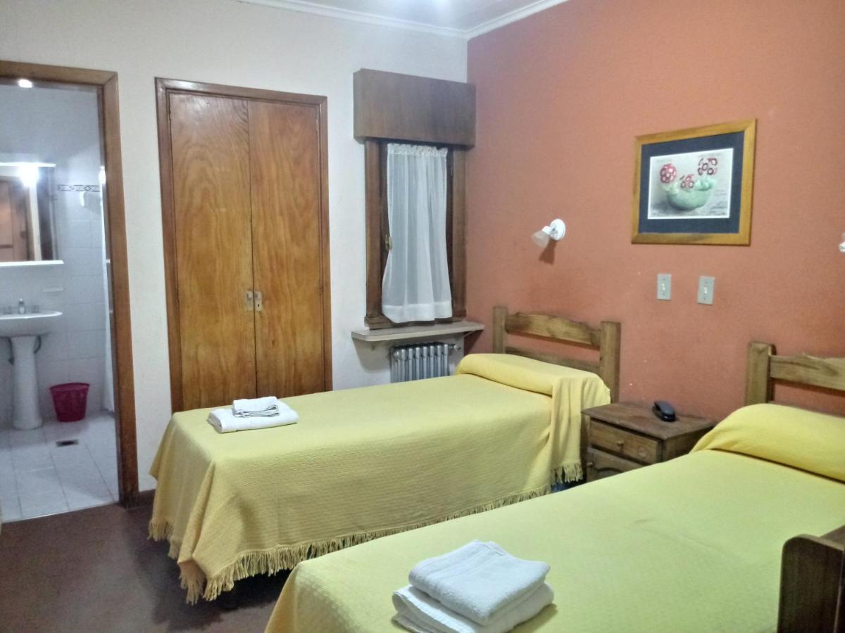 Hotel Alonso Rio Gallegos Luaran gambar